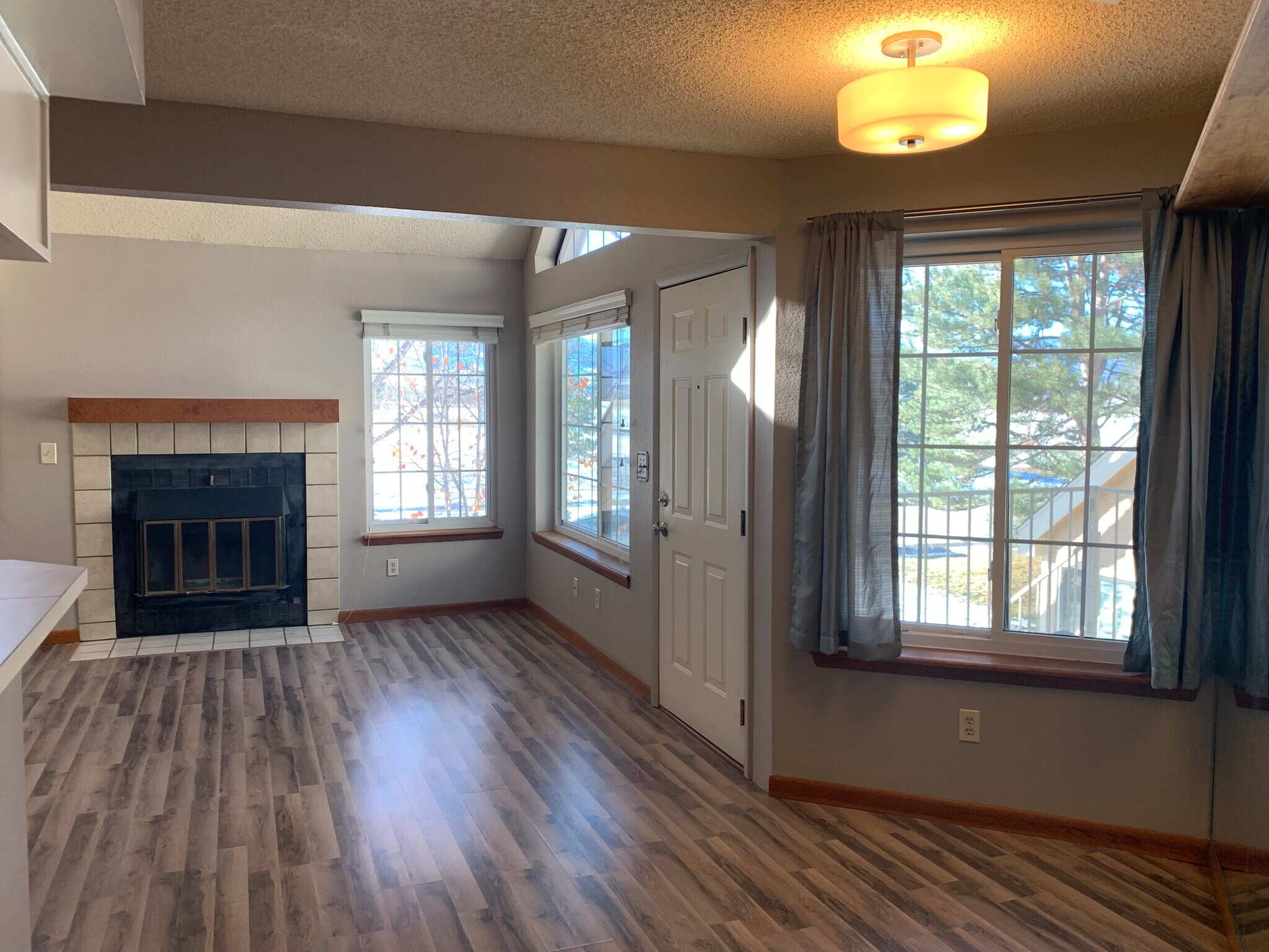 Building Photo - 5910 Gunbarrel Ave