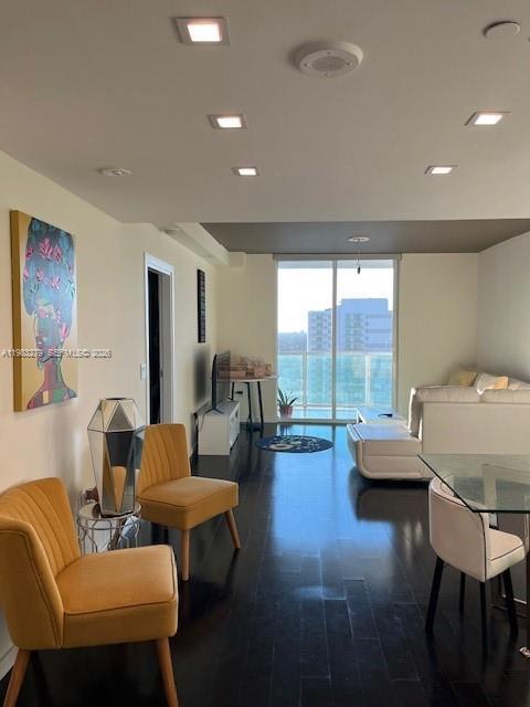 Building Photo - 1250 S Miami Ave