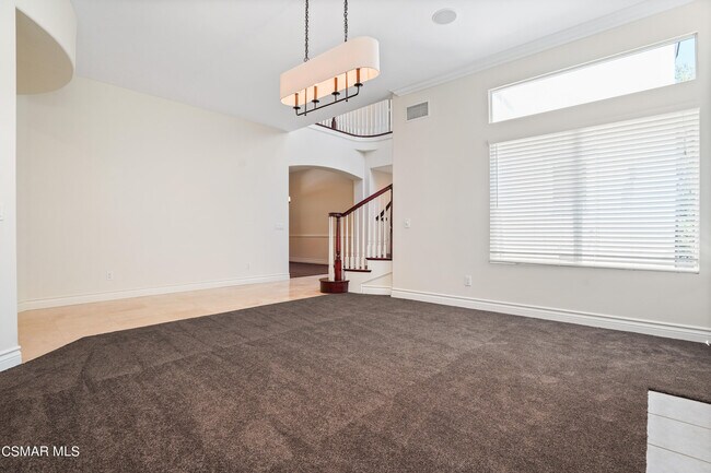 Building Photo - 6077 Mandeville Pl