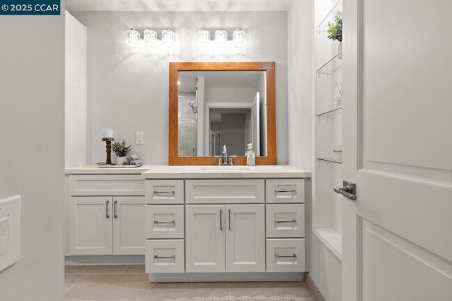 Building Photo - 1132 Running Springs Rd