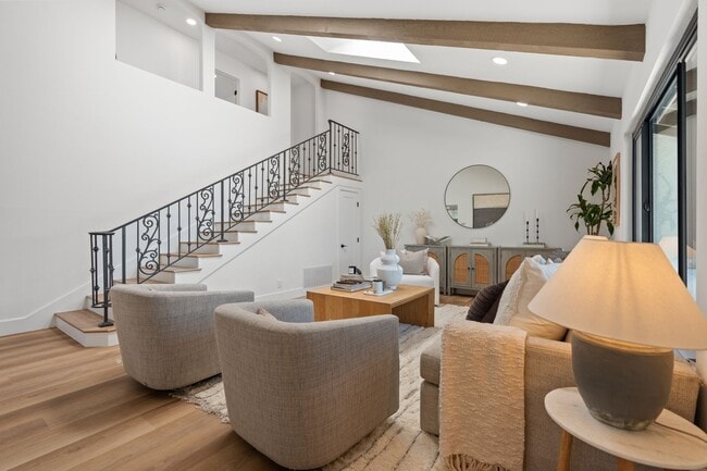 Primary Photo - 6801 El Fuerte St