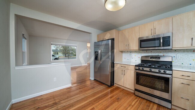 Building Photo - Immaculate rancher near Patty Jewett Neighborhood