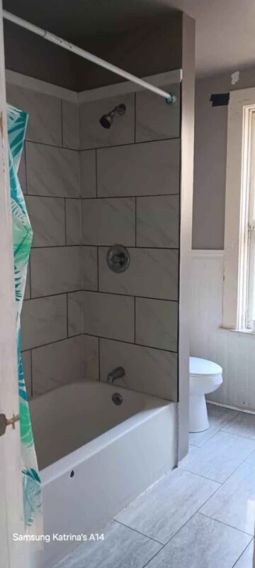 Building Photo - 869 Kenneth Ave