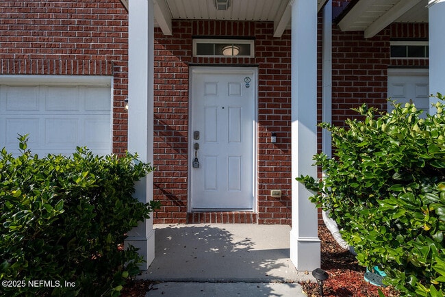Building Photo - 9439 High Meadow Ln