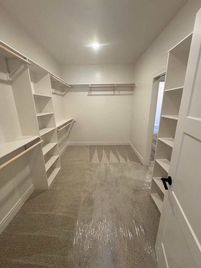 Building Photo - 5316 Buttercup Dr