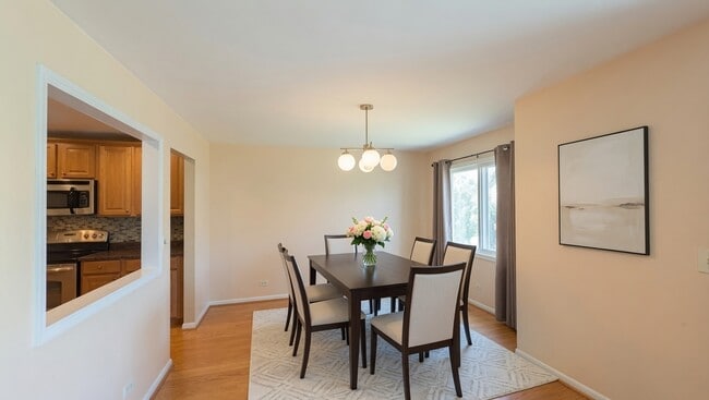 Building Photo - 424 Mallard Dr