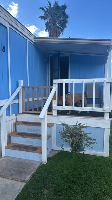 Building Photo - 21100 State St