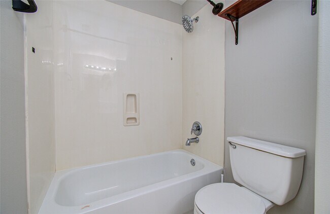 Building Photo - 6814 Summer Bridge Ln