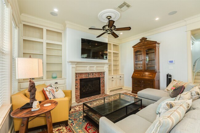 Building Photo - 6 Criolla Ct