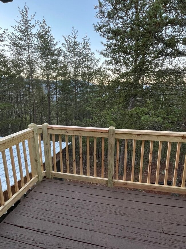 Building Photo - MOVE IN READY