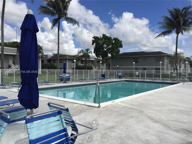 Building Photo - 464 NE 210th Cir Terrace