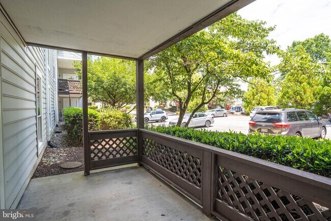 Building Photo - 10039 Oakton Terrace Rd