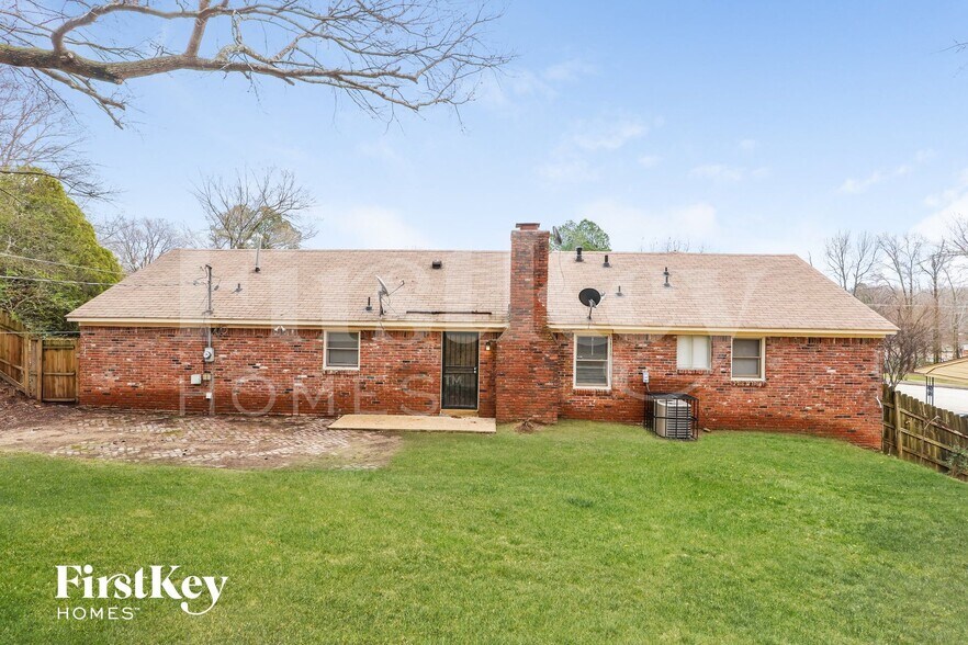 Building Photo - 2915 Falkirk Rd