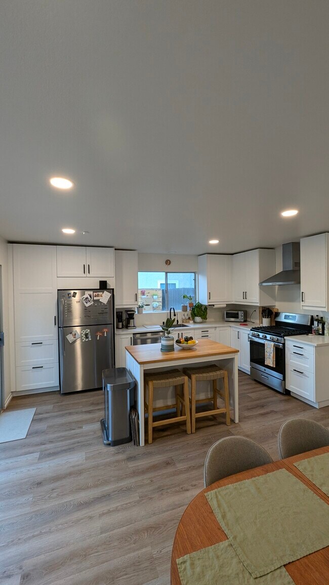 Building Photo - 5434 Camino Deville