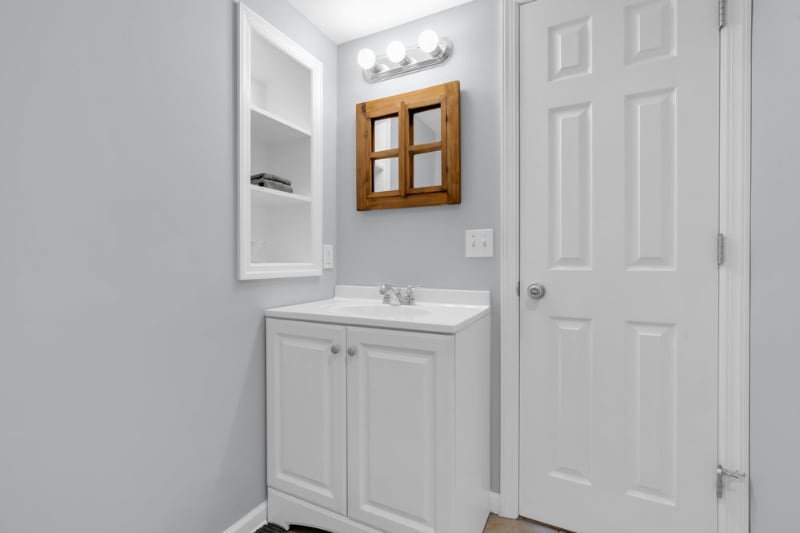 Building Photo - 51 Laurel Ave