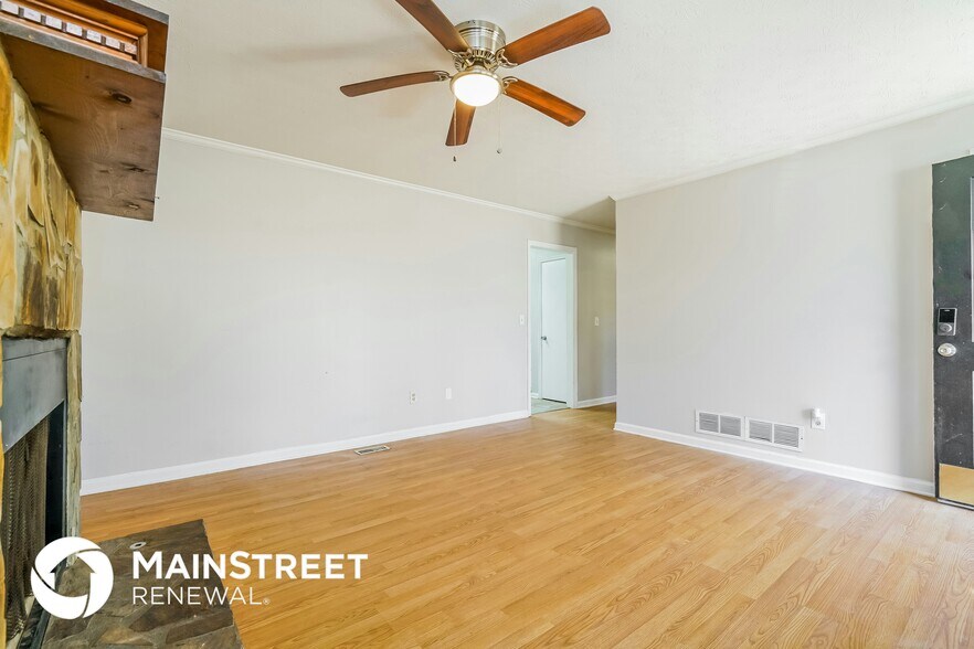 Building Photo - 315 Bakers Bridge Cir