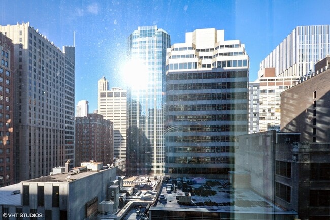 Building Photo - 211 E Ohio St
