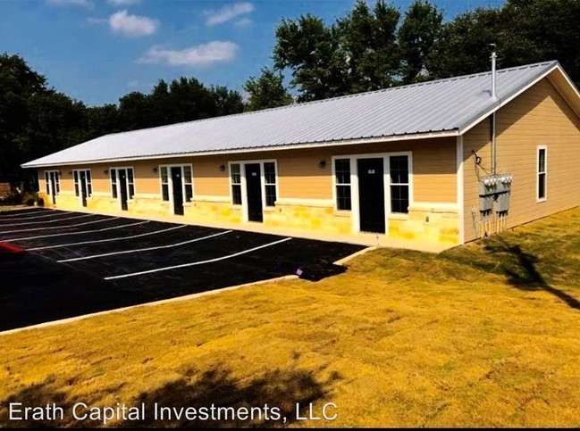 Building Photo - 1102 S College Farm Rd