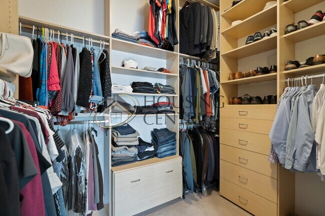 Building Photo - Executive Single Story Rental in Gated Serrano Community!