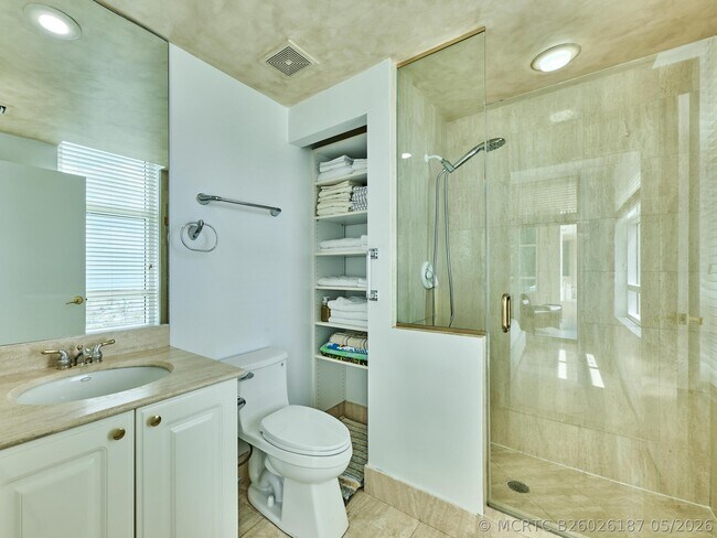 Building Photo - 3720 S Ocean Blvd