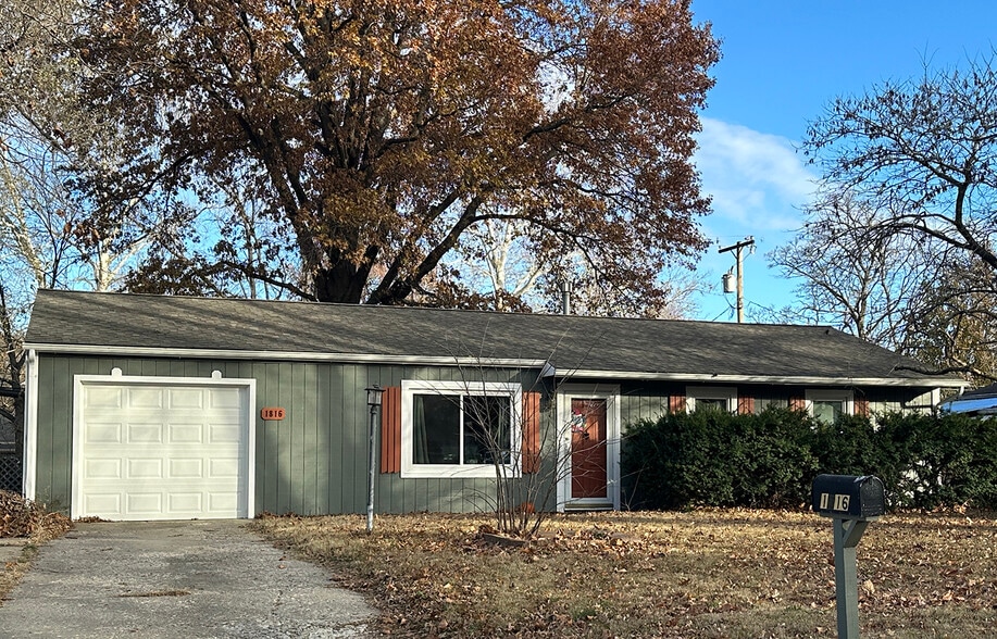 Building Photo - 1816 Miller Dr