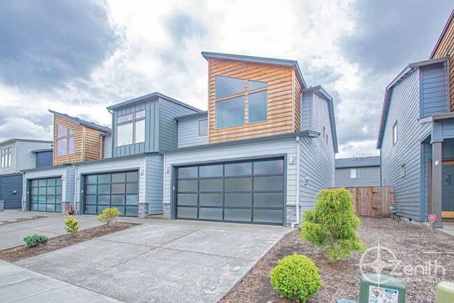 Building Photo - 12323 NE 116th Way