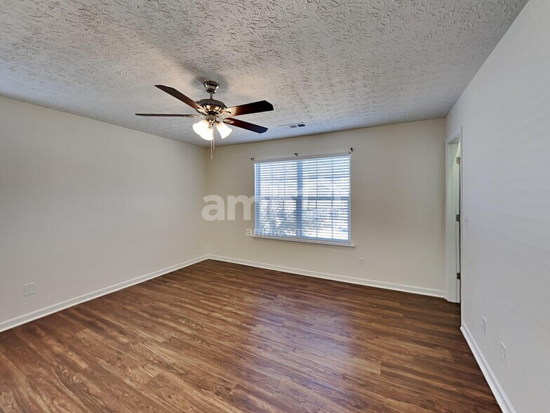 Building Photo - 114 Nacoochee Way