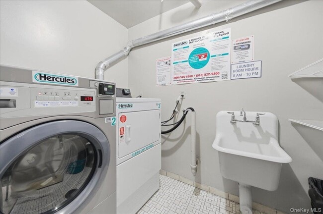 Building Photo - 30 Lake St