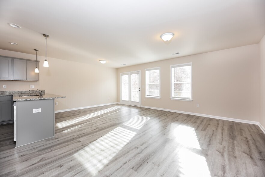 Building Photo - 704 Millsgate Cir