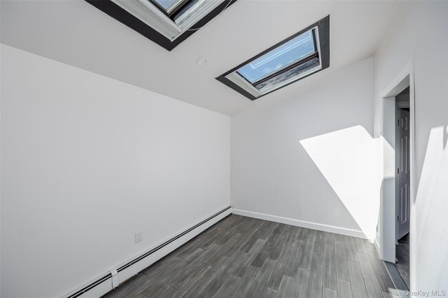 Building Photo - 33 Dock Dr