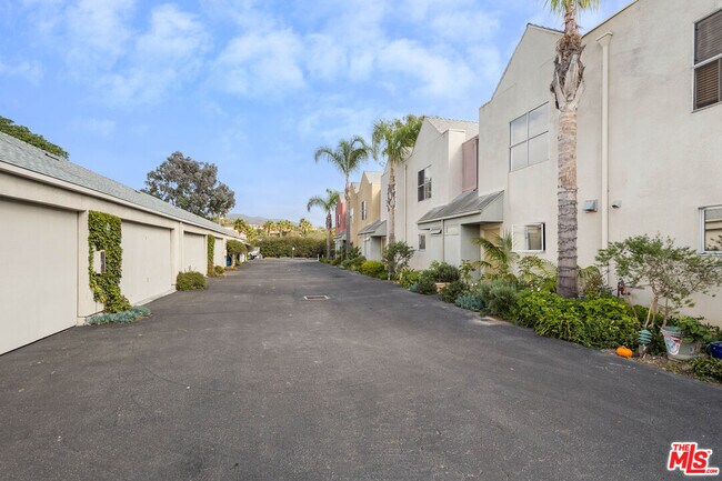 Building Photo - 28711 Pacific Coast Hwy
