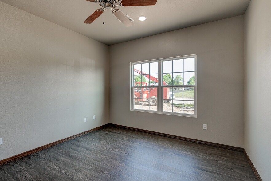 Building Photo - 1110 Hope Dr