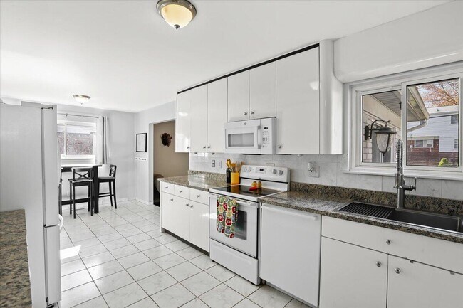 Building Photo - 29945 Everett St