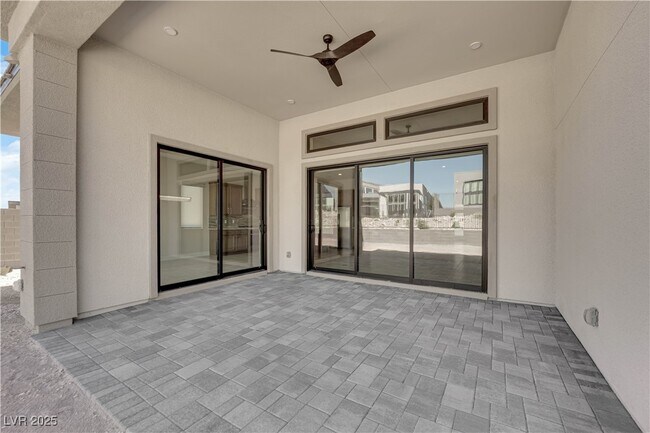Building Photo - 11032 Rolling Vista Dr