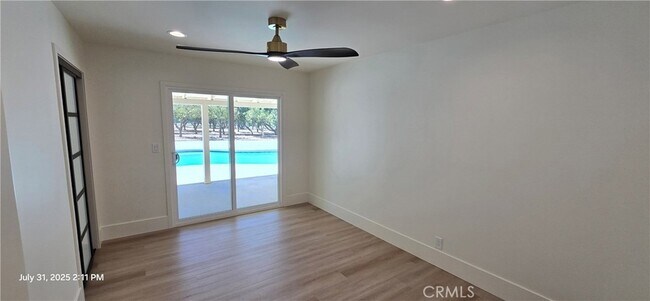 Building Photo - 3024 Sonrisa Dr