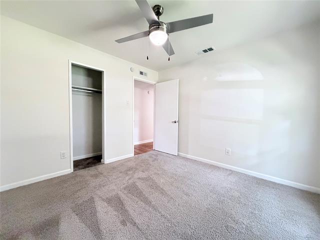 Building Photo - 407 Ivy Way