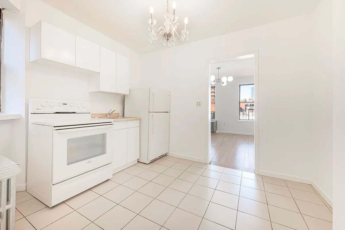 Building Photo - 242 Mulberry St
