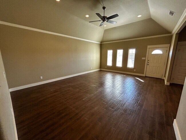 Building Photo - 1209 Pinot Dr
