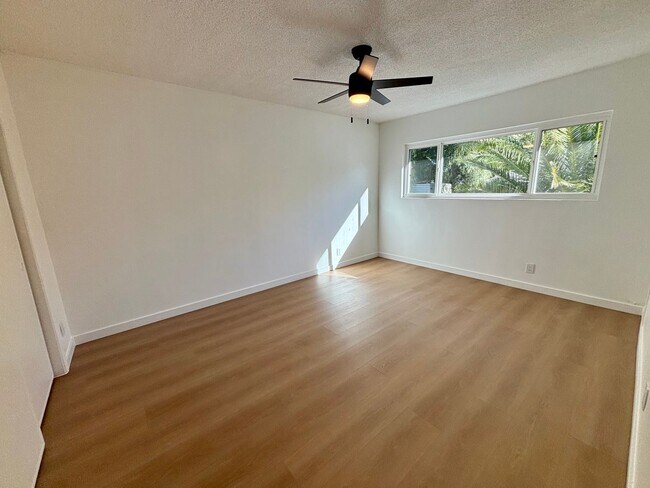 Building Photo - Tujunga Canyon Blvd, 10208-10212