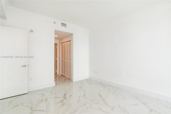 Building Photo - 951 Brickell Ave