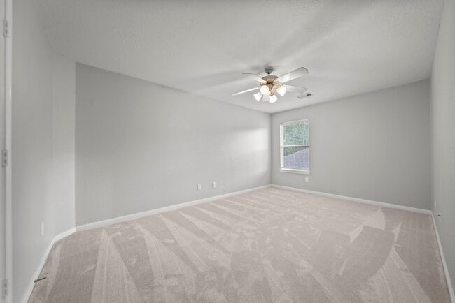 Building Photo - 42 Ebony Oaks Pl