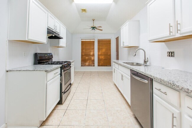 Building Photo - 1614 Glacier Blue Dr