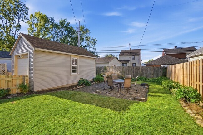 Building Photo - 1028 Colwick Dr