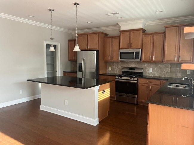 Building Photo - 523 Balsam Fir Dr