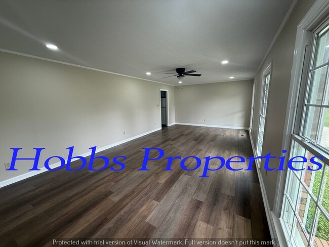 Building Photo - 1311 Lisa Ln
