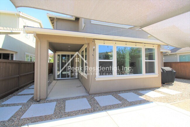 Building Photo - Wonderful Elk Grove 4bd/3ba Home with 2 Car Garage & Loft Area