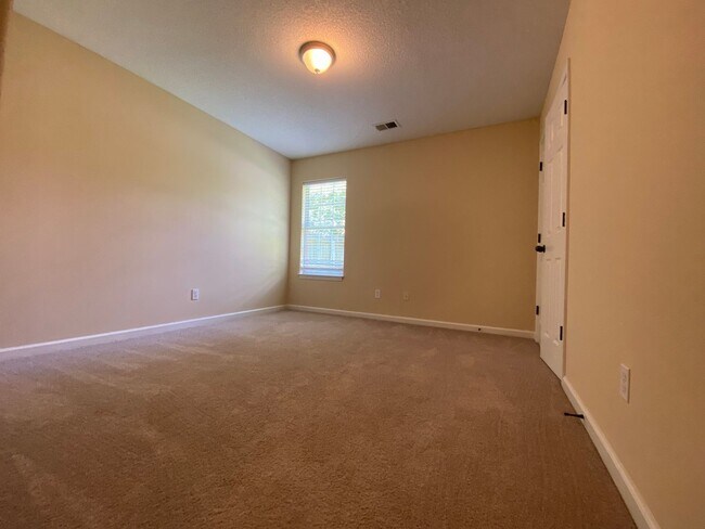 Building Photo - Gated Community - 3 Bedroom 2 Bathroom Cordova Rental Home