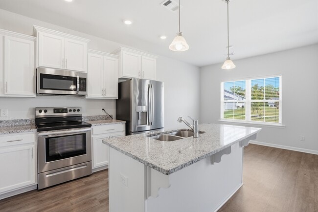 Building Photo - Vale Loop