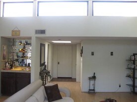 Building Photo - 441 E San Jose Ave