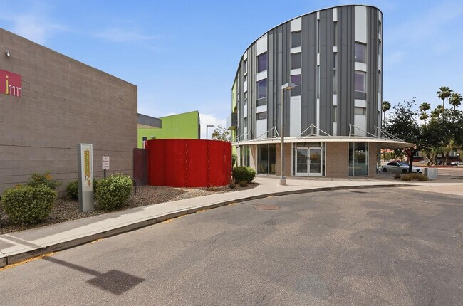 Building Photo - 1111 W University Dr